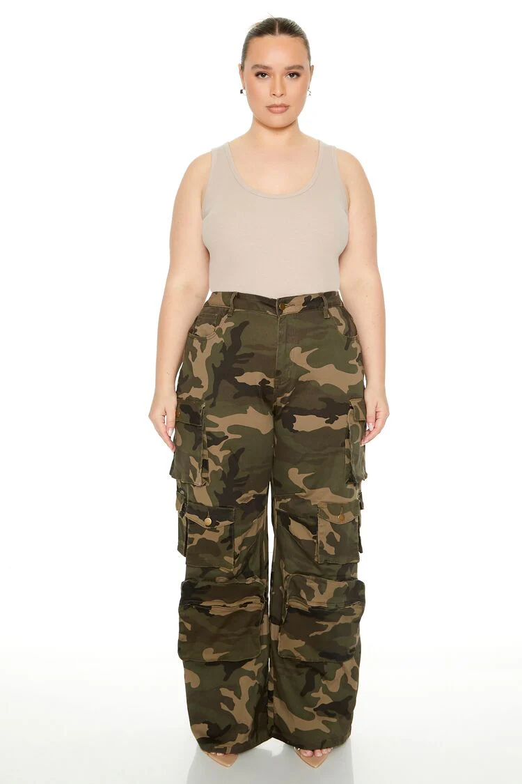 Plus Size Camo Print Cargo Pants