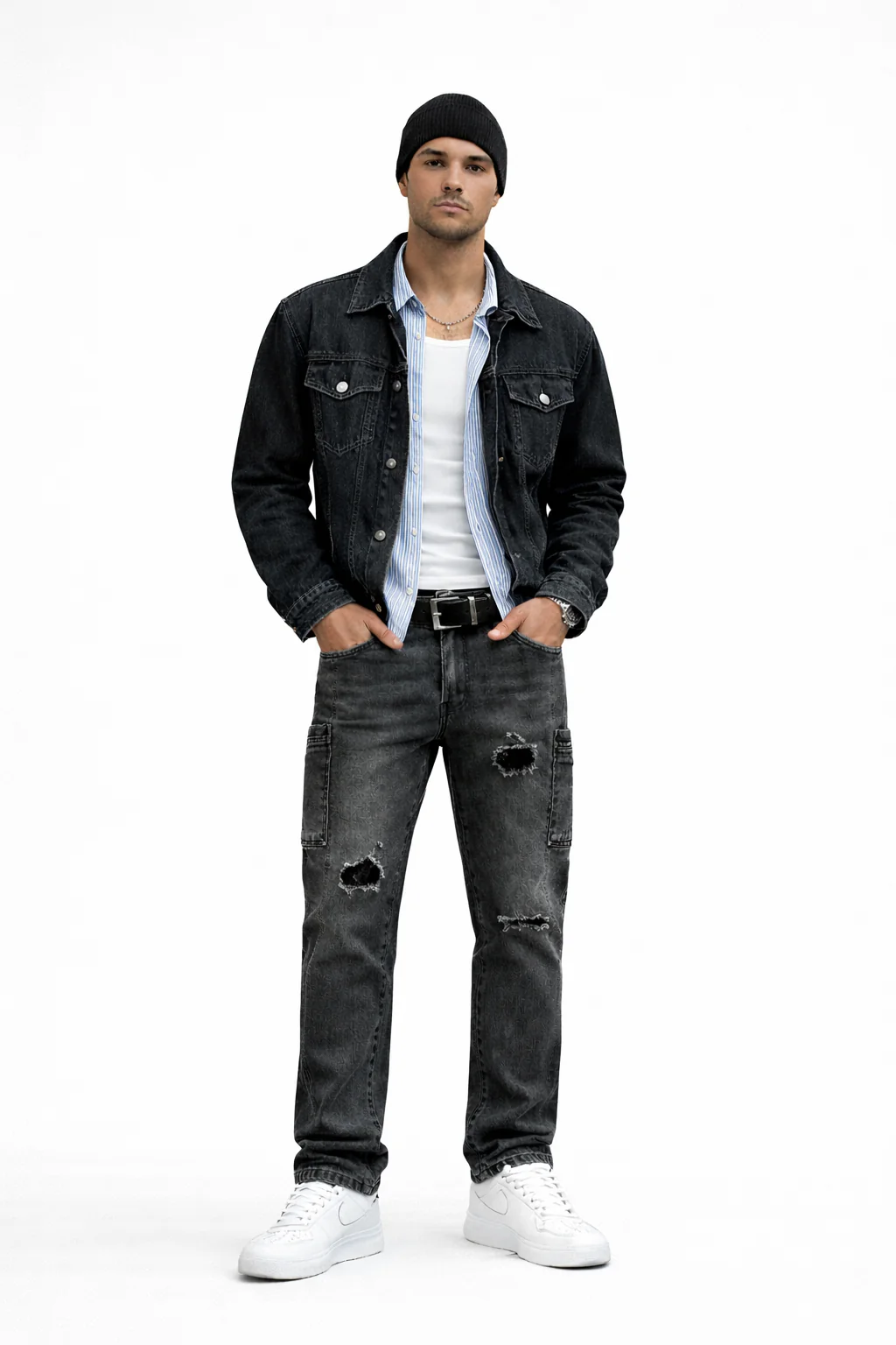 DISTRESSED STRAIGHT LEG JEANS