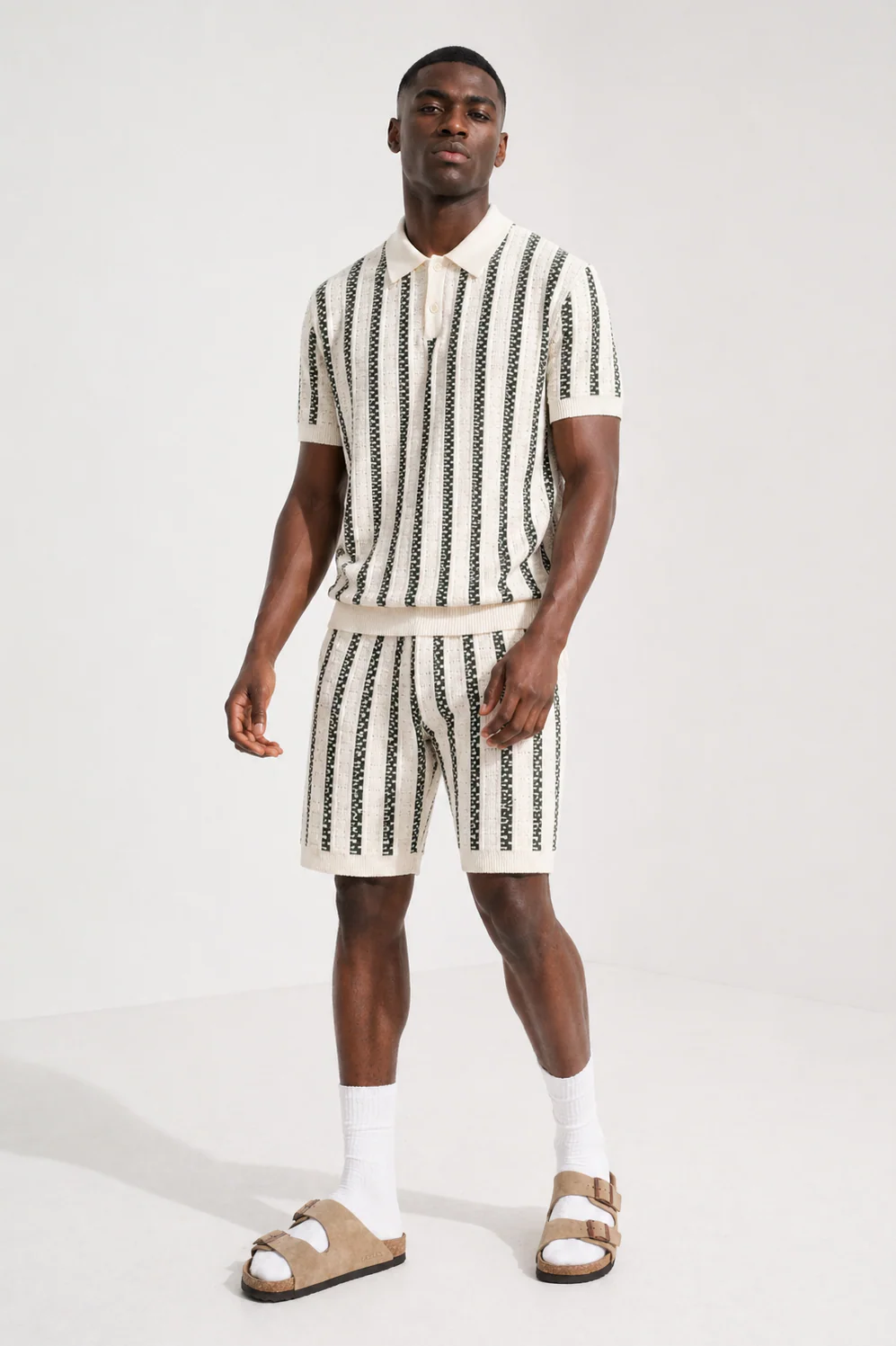 STRIPED KNIT SHORT