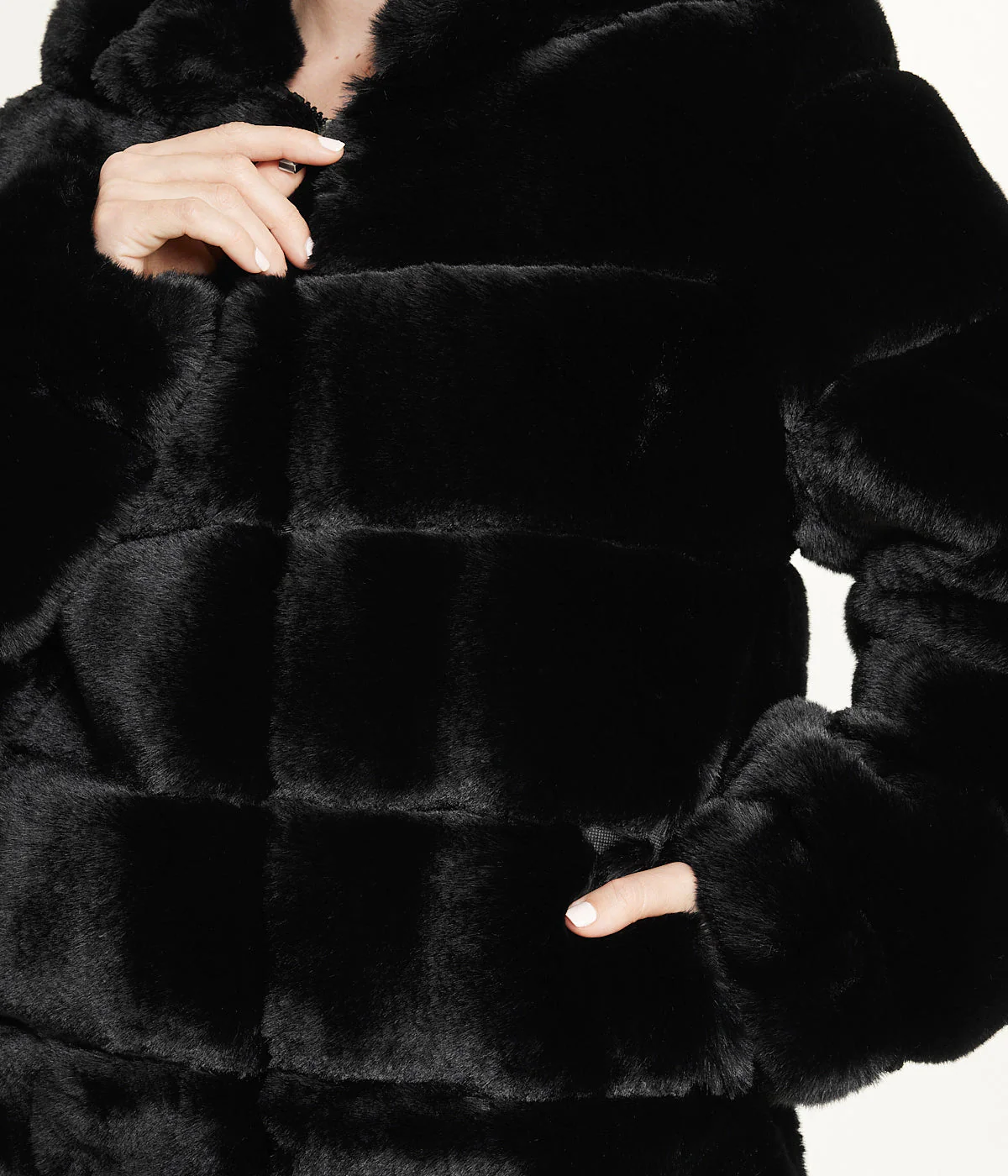 Short Faux Fur With Hood Black - Image 3