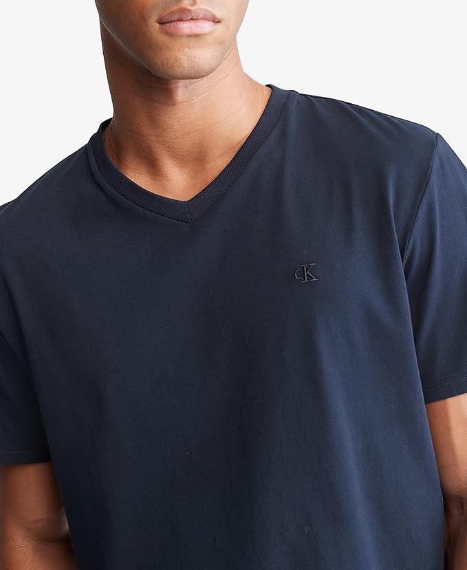 Short Sleeves Smooth Solid V-Neck Tee - Image 4